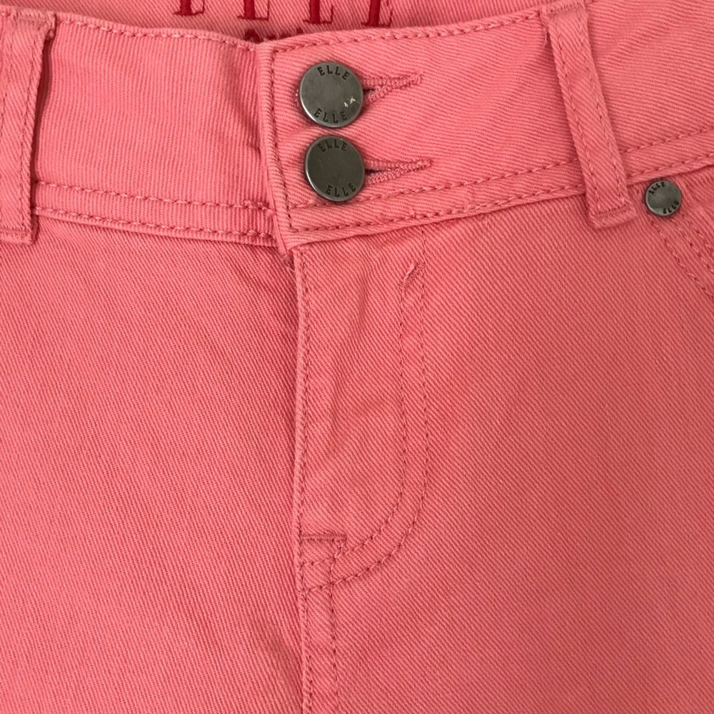ELLE Capris - Picture 3 of 6